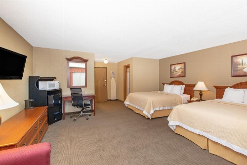 Days Inn by Wyndham Salina I-70 image 2